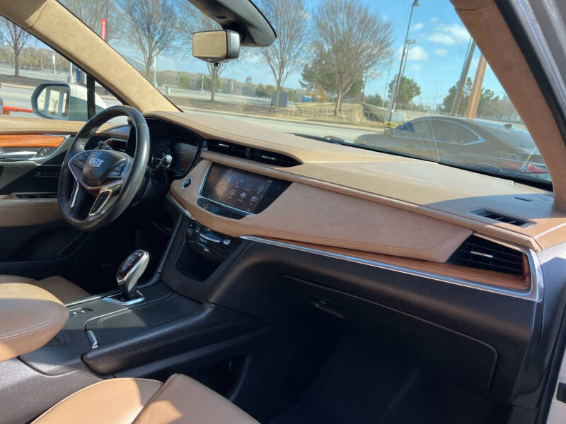 2017 Cadillac XT5 Platinum