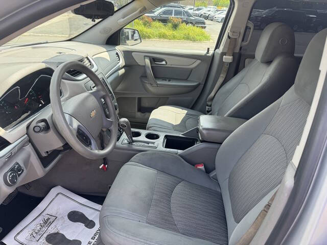 2017 Chevrolet Traverse LS