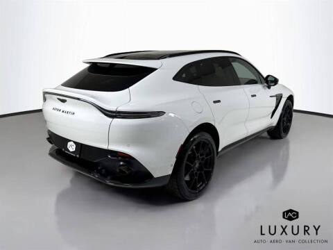 2021 Aston Martin DBX