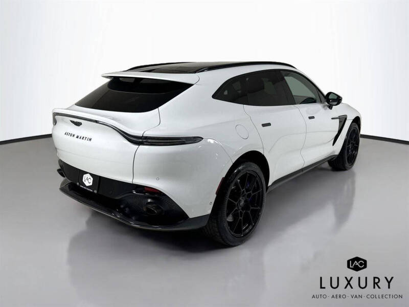 2021 Aston Martin DBX