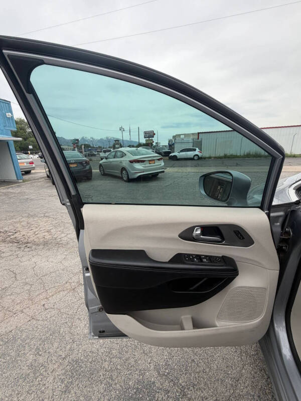 2021 Chrysler Pacifica Touring L