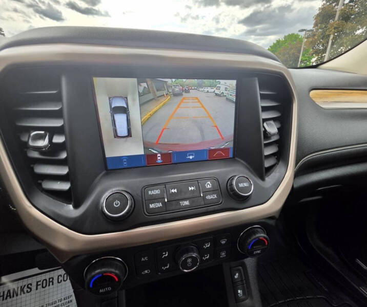 2017 GMC Acadia Denali