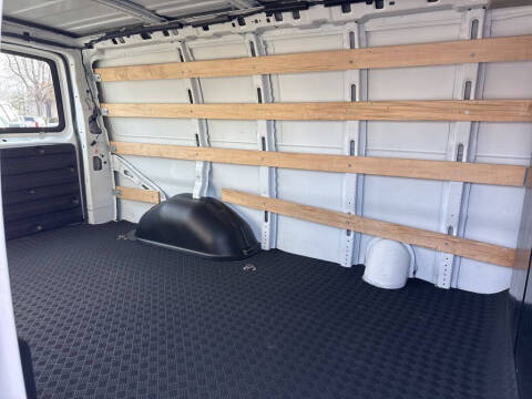 2024 GMC Savana 2500