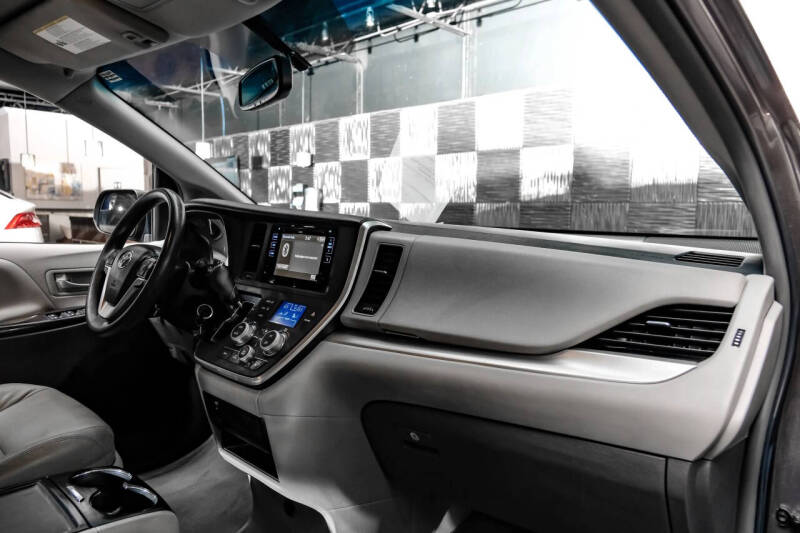 2017 Toyota Sienna