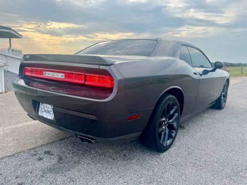 2013 Dodge Challenger SXT