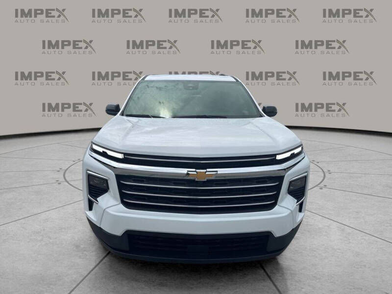 2025 Chevrolet Traverse LT