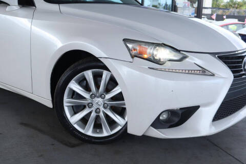 2016 Lexus IS 200t