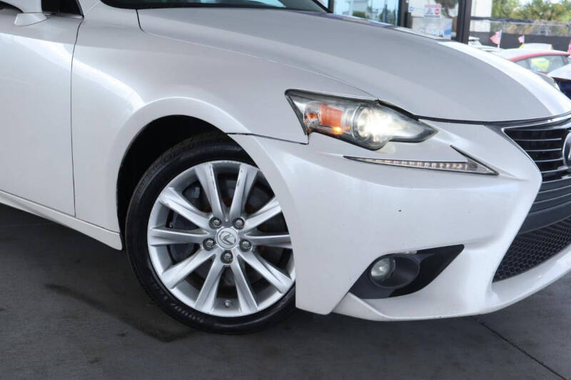 2016 Lexus IS 200t