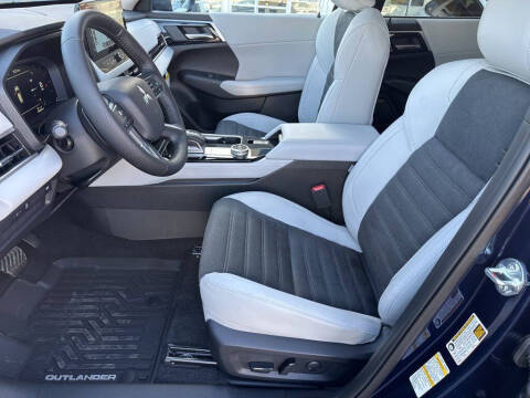 2026 Mitsubishi Outlander SE