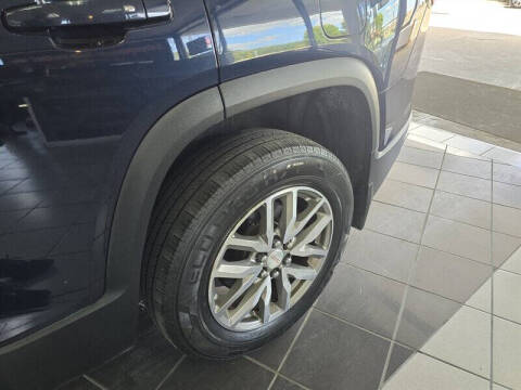 2017 GMC Acadia SLE-2