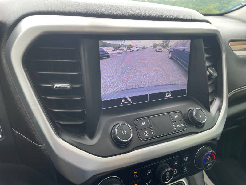 2023 GMC Acadia SLE