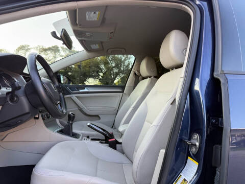 2015 Volkswagen Golf TDI S