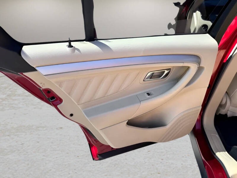 2016 Ford Taurus SEL