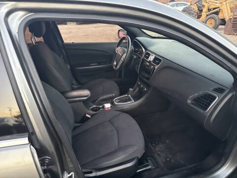 2013 Chrysler 200 Touring