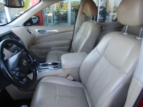 2020 Nissan Pathfinder SL