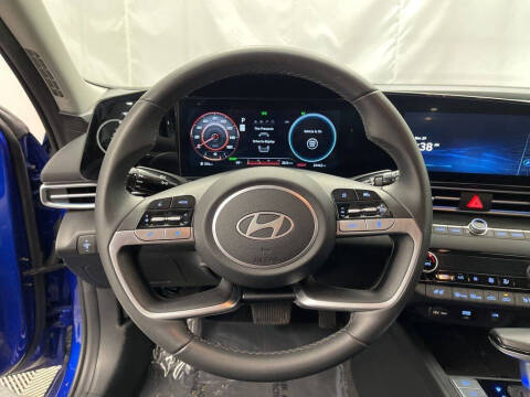 2025 Hyundai Elantra Hybrid Limited