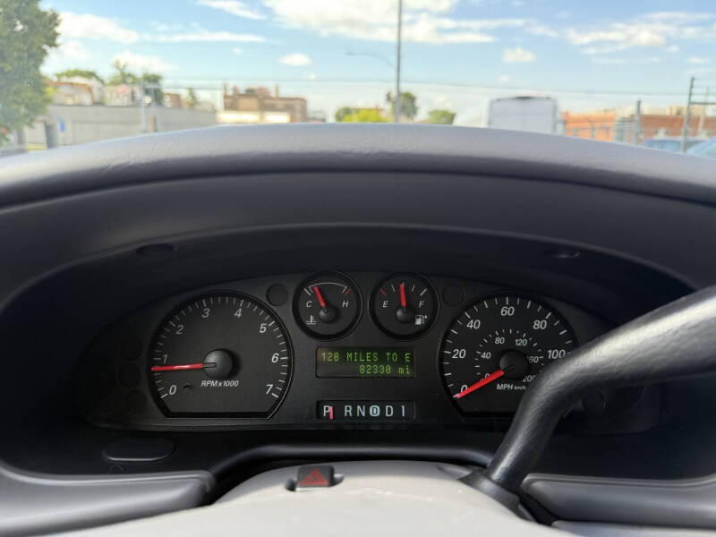 2005 Ford Taurus SE