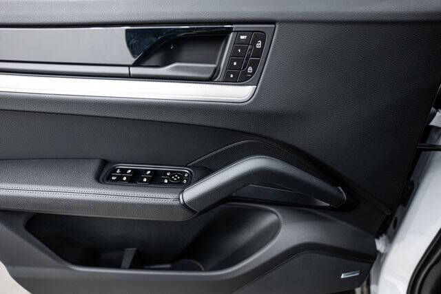 2026 Porsche Cayenne E-Hybrid Coupe