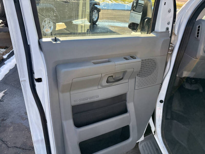 2011 Ford E-Series E-150 XL