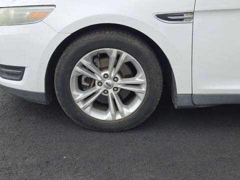2014 Ford Taurus SEL