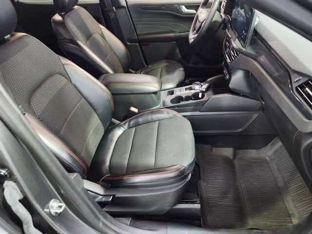 2023 Ford Escape Hybrid ST-Line