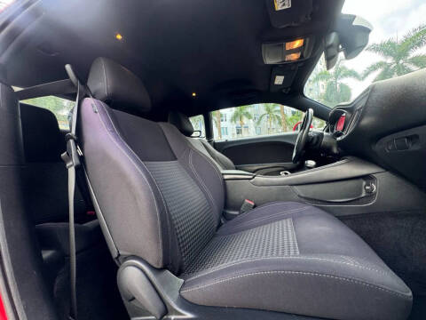 2015 Dodge Challenger SXT