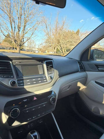 2017 Hyundai Tucson SE