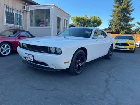 2013 Dodge Challenger for sale at Ronnie Motors LLC in San Jose CA