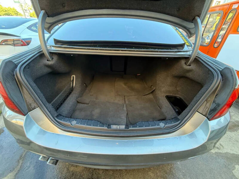 2016 BMW 5 Series 528i