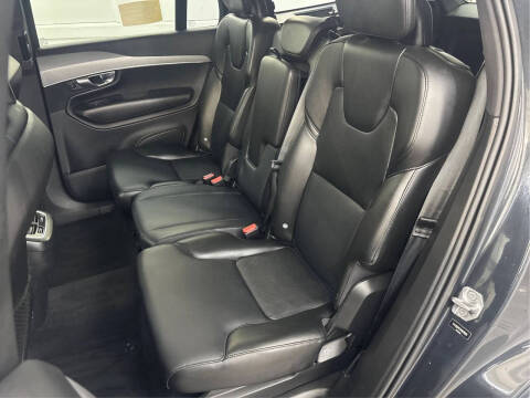 2021 Volvo XC90 T5 Momentum