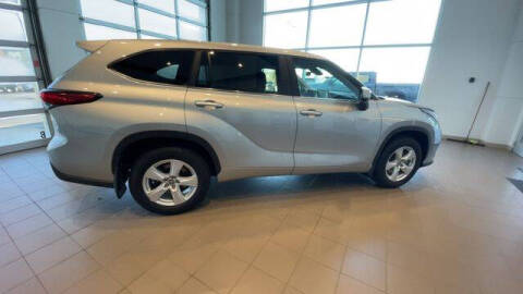 2023 Toyota Highlander LE