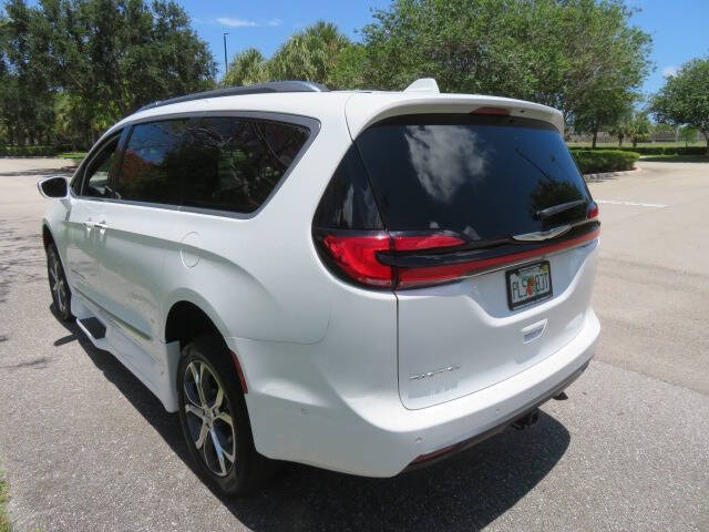 2022 Chrysler Pacifica Pinnacle