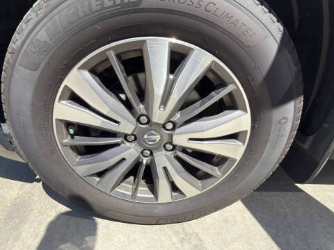 2017 Nissan Pathfinder S