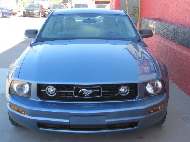 2006 Ford Mustang V6 Deluxe