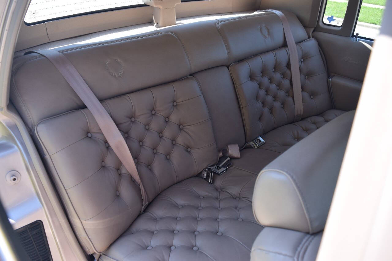 1991 Cadillac Brougham 157