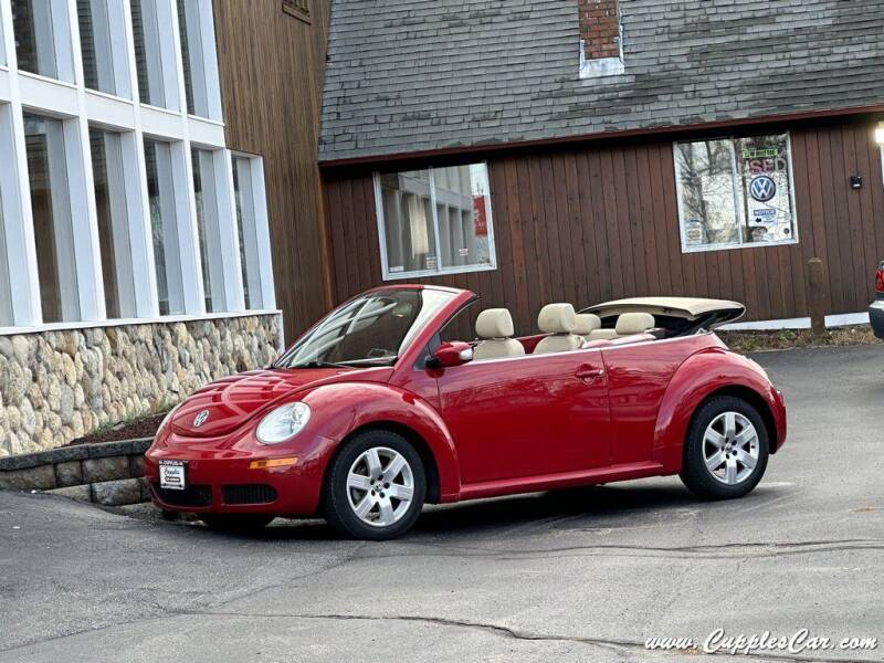 2007 Volkswagen New Beetle Convertible for sale at Cupples Car Company in Belmont NH