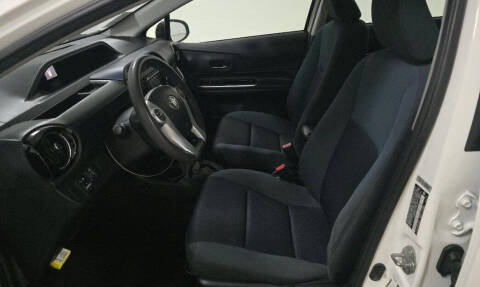 2016 Toyota Prius c Two