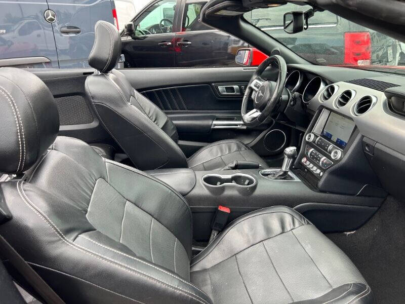 2020 Ford Mustang EcoBoost