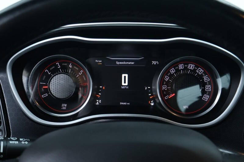 2016 Dodge Challenger 392 HEMI Scat Pack Shaker