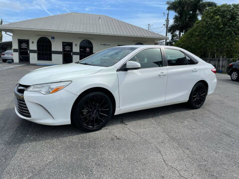 2015 Toyota Camry for sale at Supreme Motor Sports in North Fort Myers FL