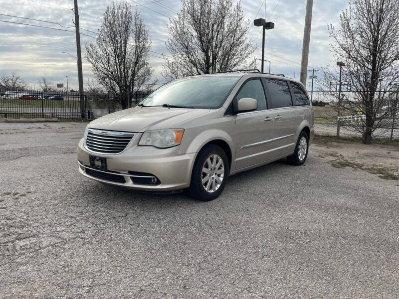 2013 Chrysler Town and Country Touring