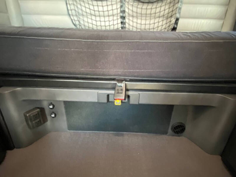 2025 Freightliner Cascadia