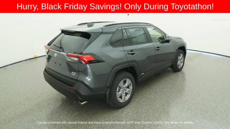 2025 Toyota RAV4 Hybrid XLE