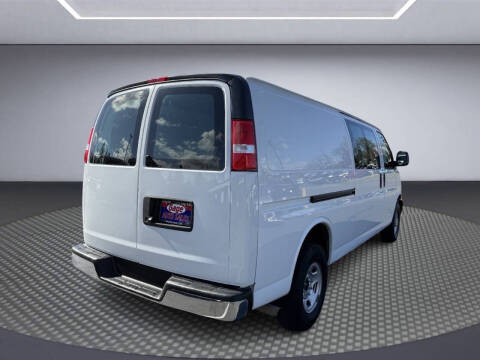 2021 GMC Savana 2500