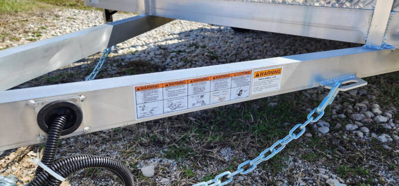 2026 QSA 82x12 Alum Utility