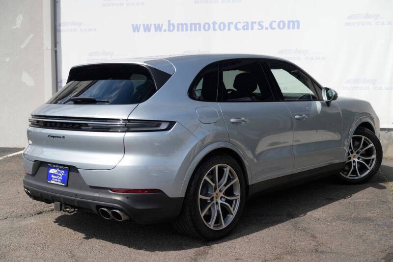 2024 Porsche Cayenne S