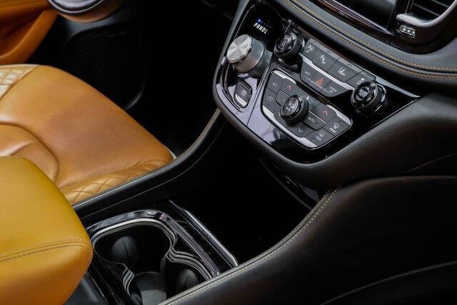 2022 Chrysler Pacifica Hybrid Pinnacle