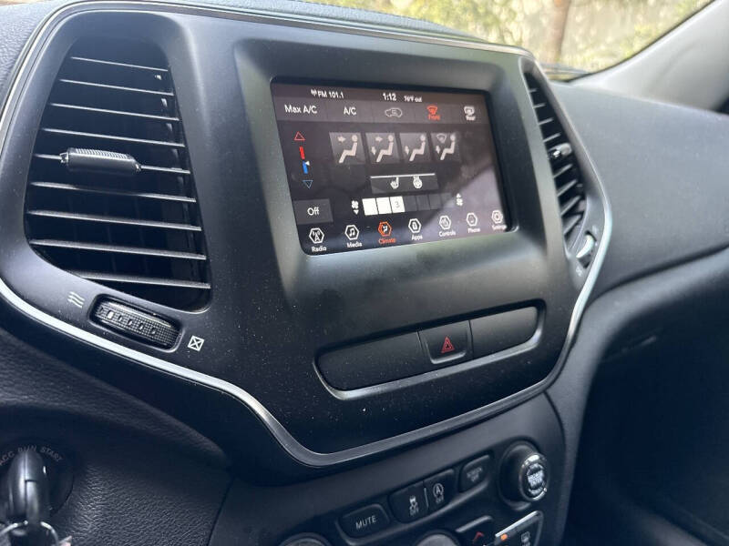 2019 Jeep Cherokee Latitude