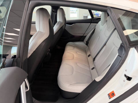 2016 Tesla Model S 90D