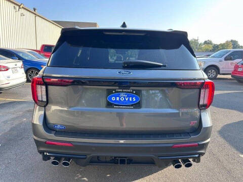 2025 Ford Explorer ST